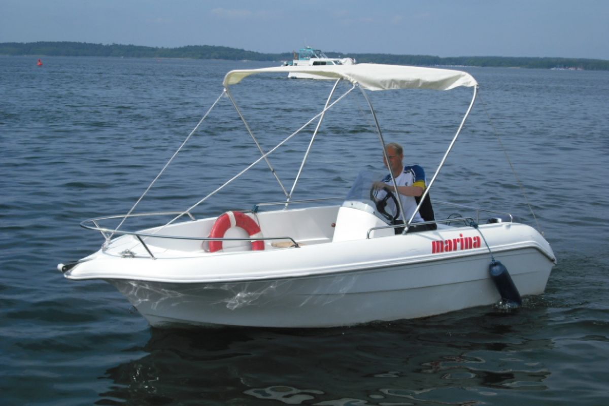 Konsolen- und Sportboote